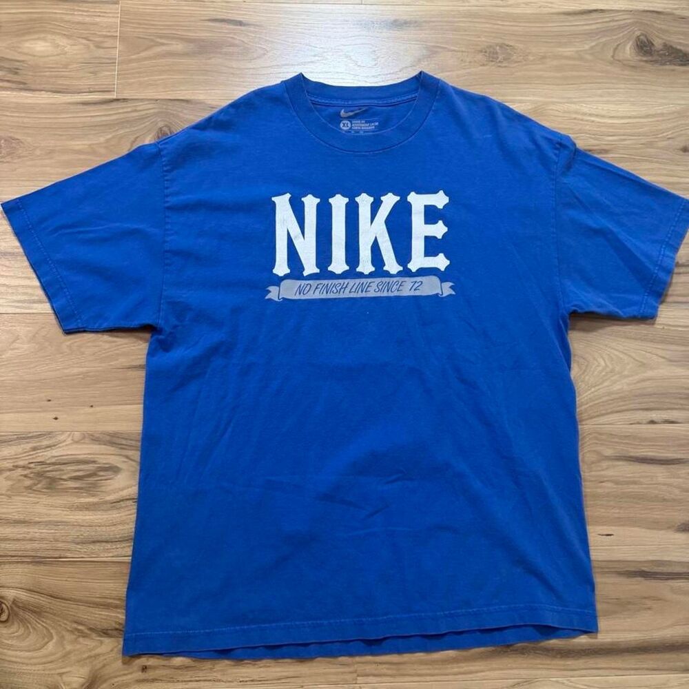 Vintage 00s Nike y2K skater style graphic print tee size XL